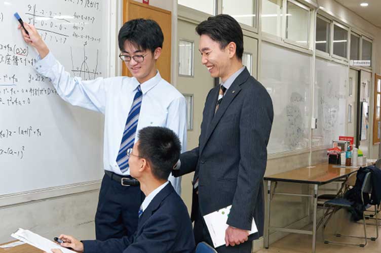 職員室前ホワイトボード