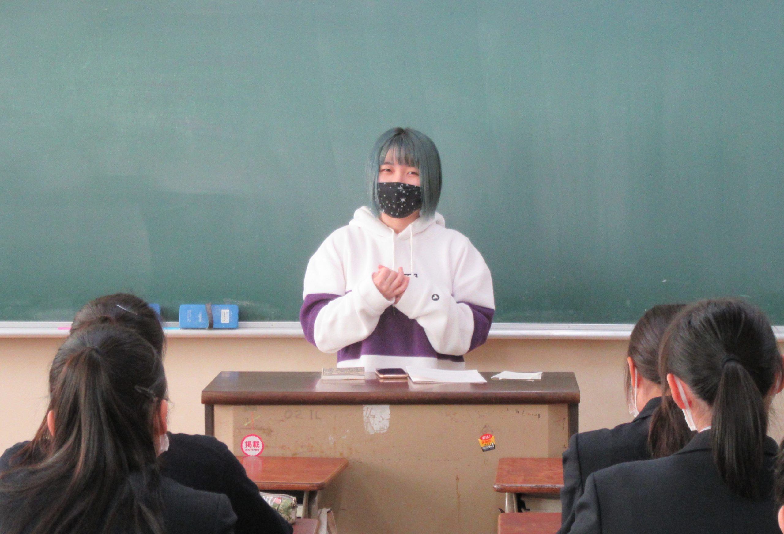 「学校の勉強だけで行ける！」卒業生進路講演会