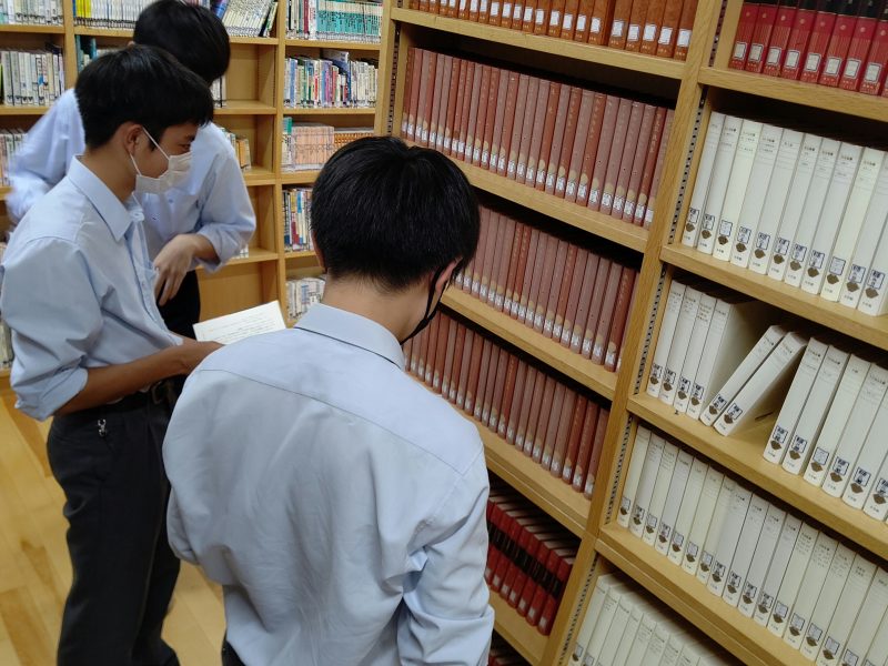 【授業探訪】自学習できる高校生に。一貫高１国語