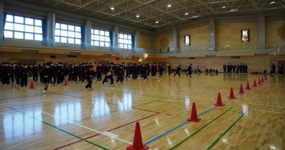 高１学年レク　～10チーム対抗 クリスマス大運動会～　