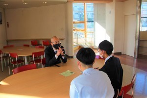 中学広報委員が行く！国語科Ｏ先生インタビュー☆