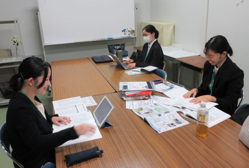 後期の教育実習生